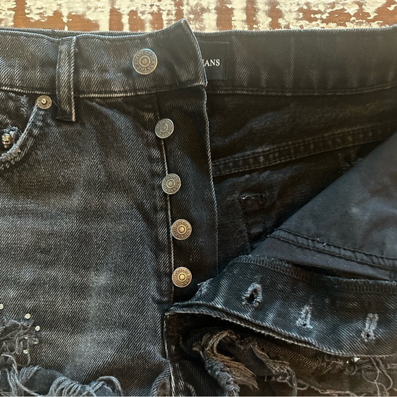 The Kooples Black Studded Frayed Denim Shorts Size 2 NWOT - Picture 4 of 4